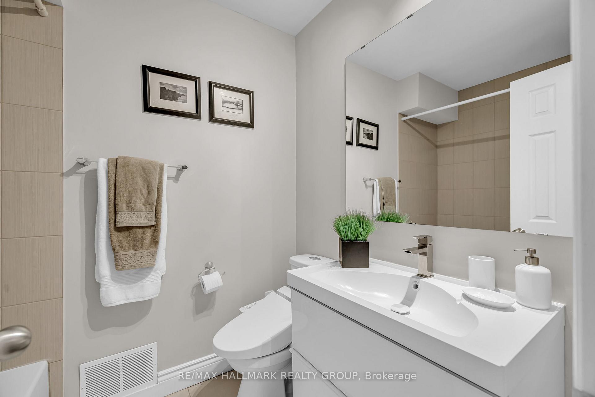Photo 22 of 800 De Salaberry Street, Ottawa, Beacon Hill North — HOMEH