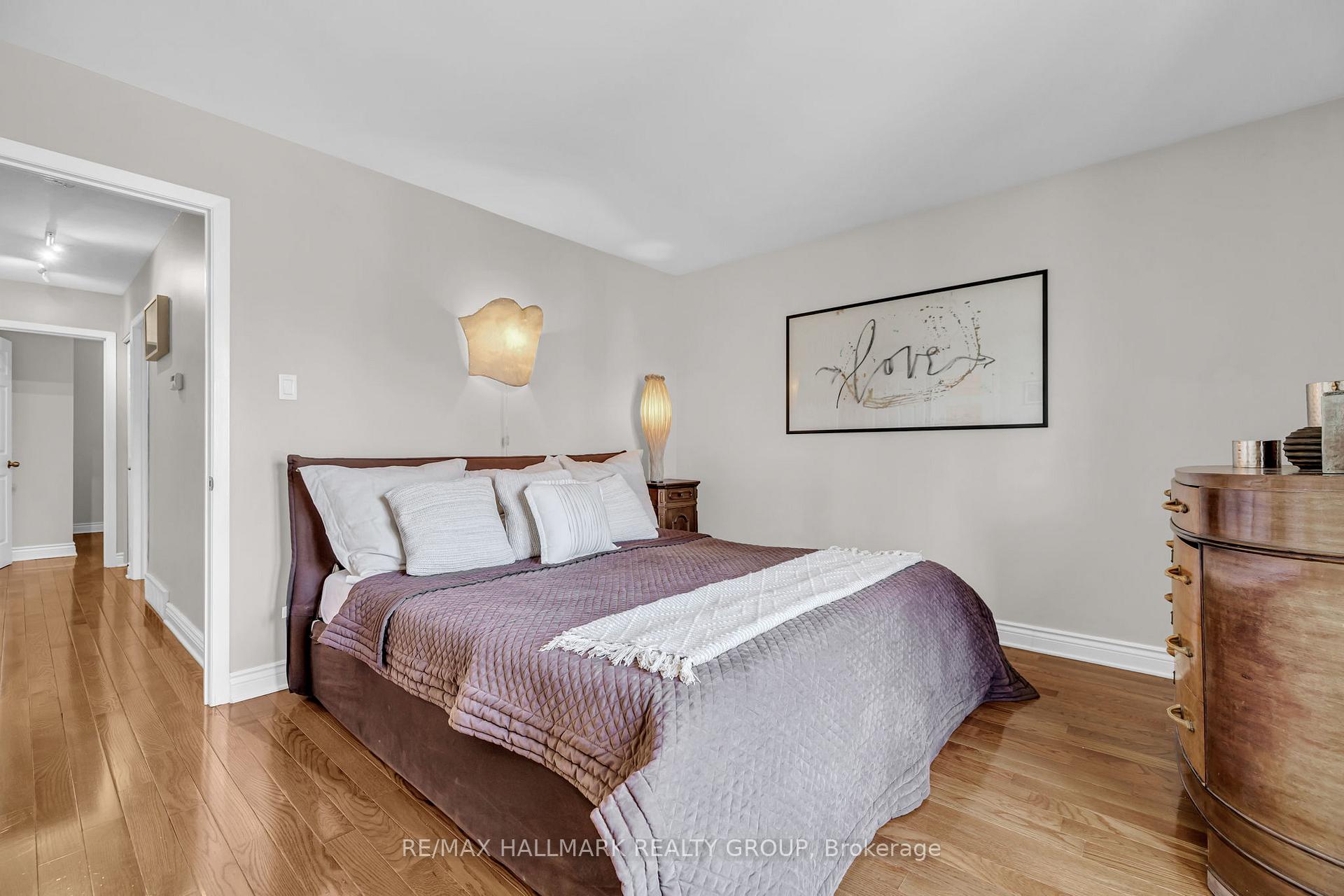 Photo 25 of 800 De Salaberry Street, Ottawa, Beacon Hill North — HOMEH