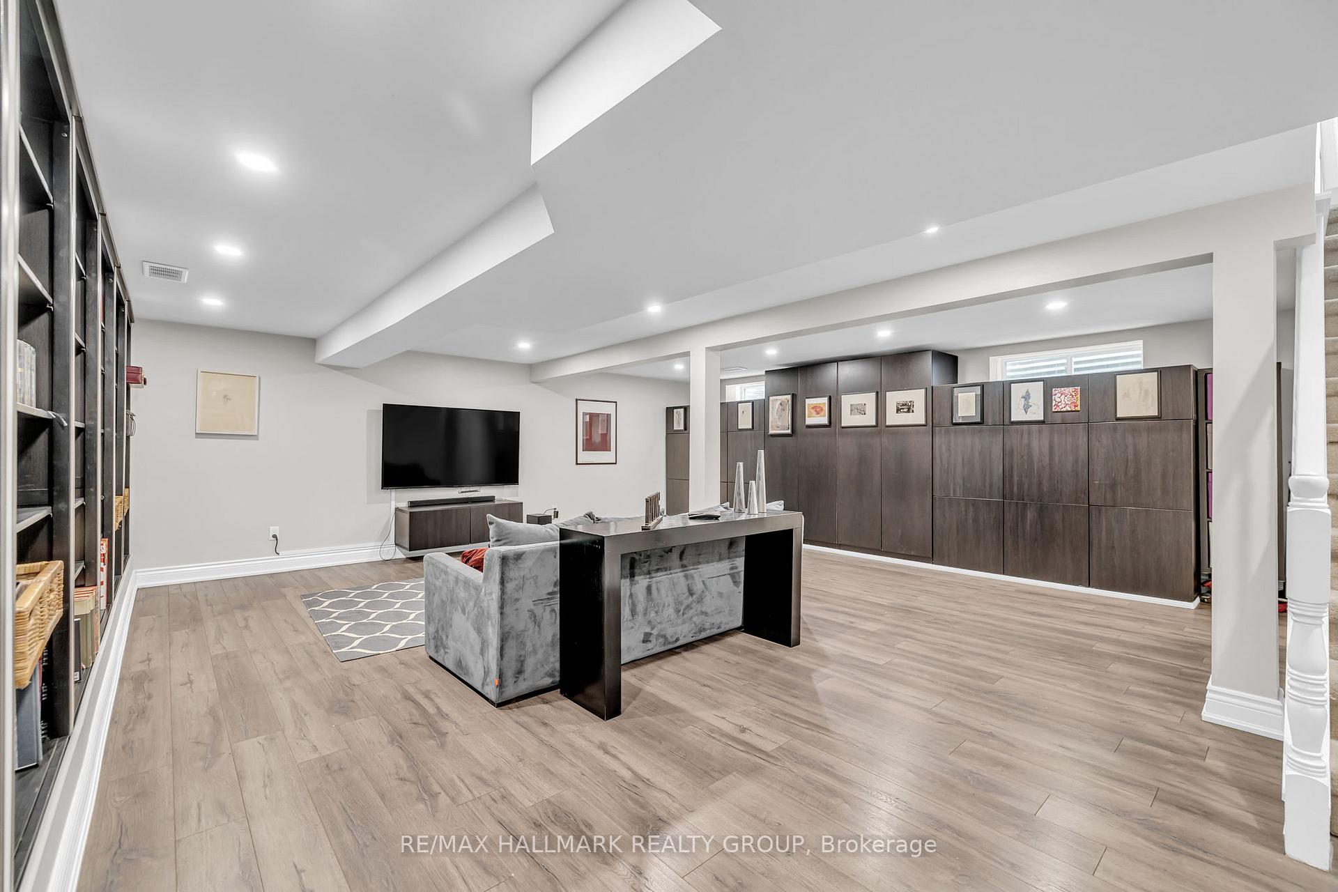 Photo 29 of 800 De Salaberry Street, Ottawa, Beacon Hill North — HOMEH