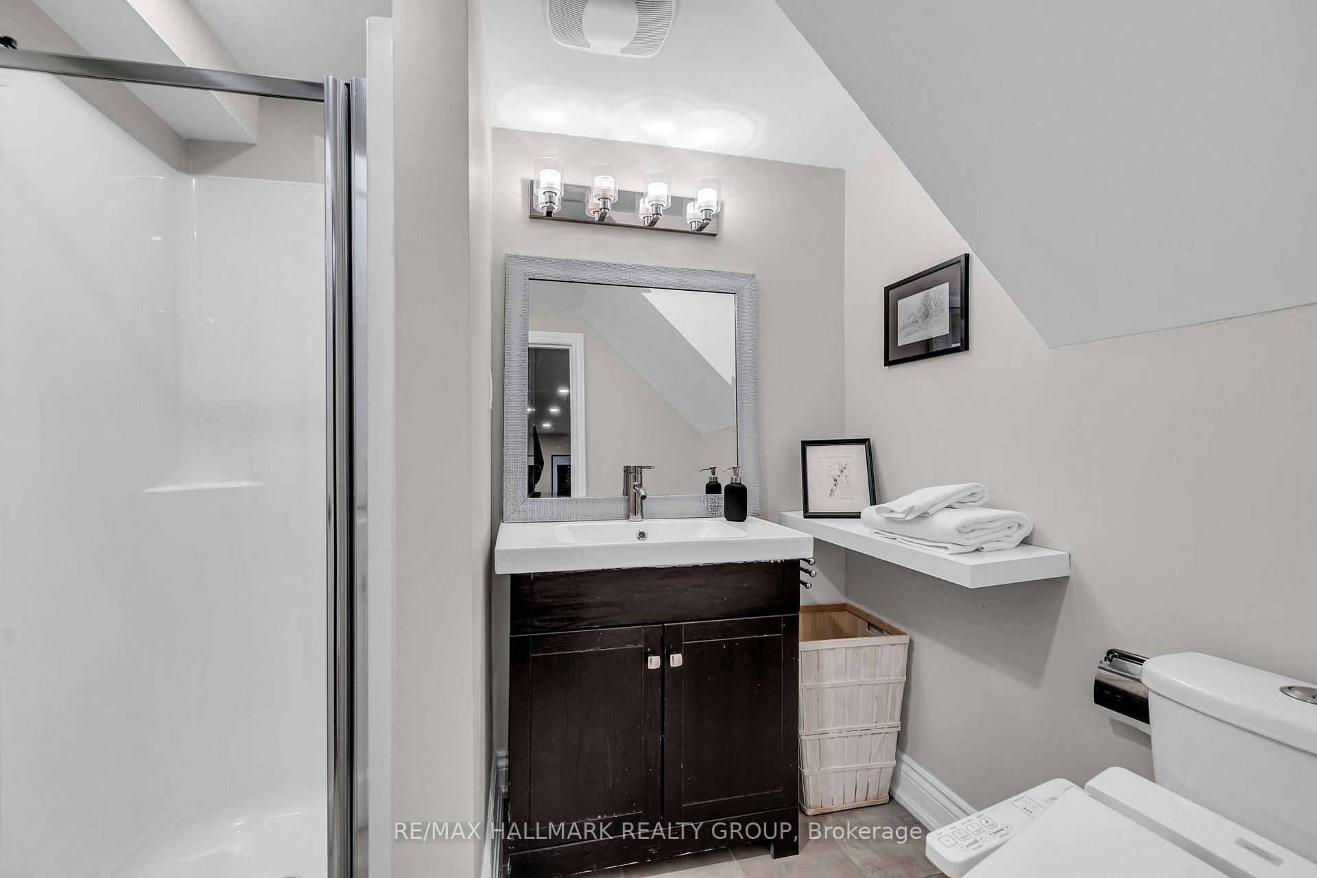 Photo 38 of 800 De Salaberry Street, Ottawa, Beacon Hill North — HOMEH