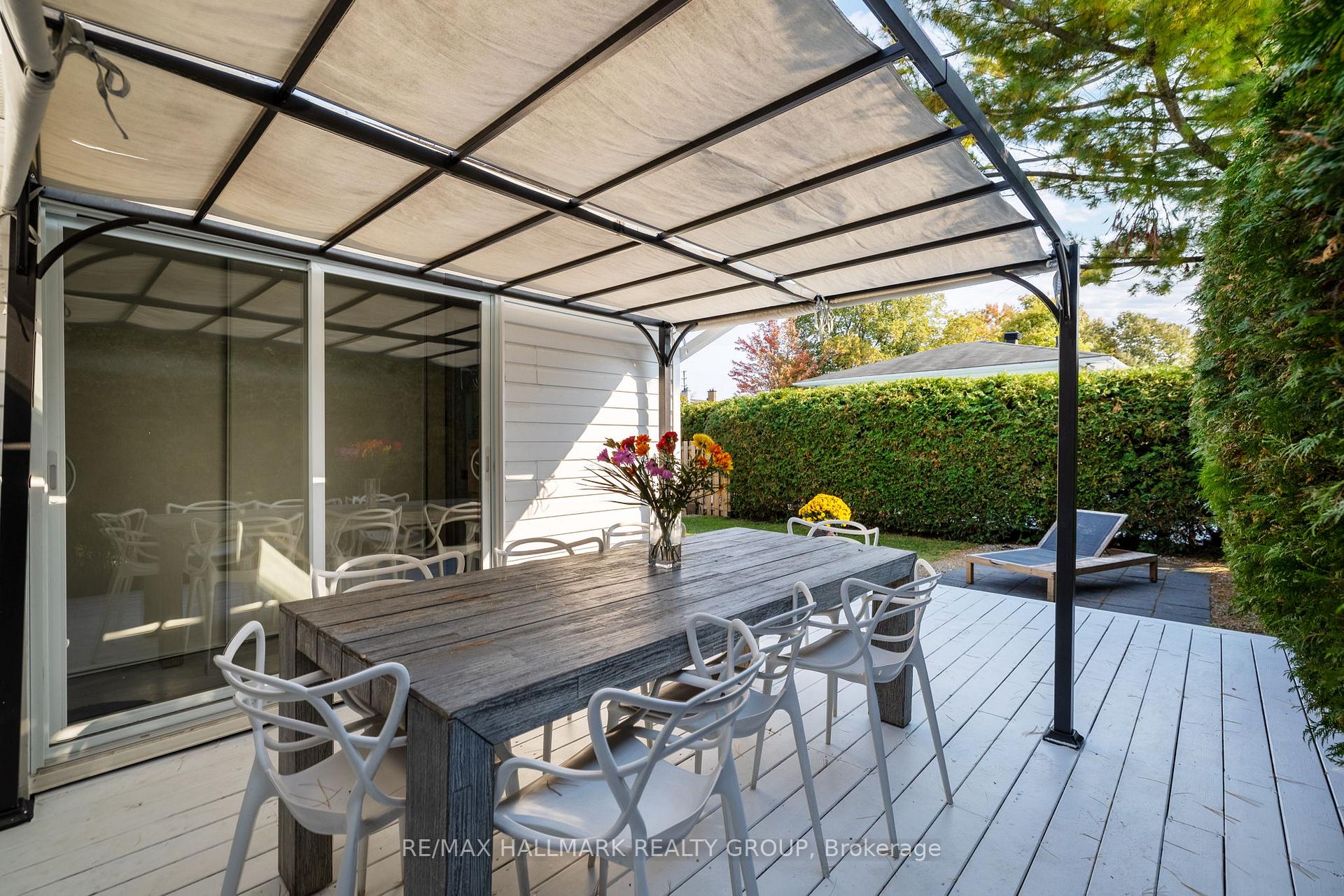 Photo 37 of 800 De Salaberry Street, Ottawa, Beacon Hill North — HOMEH
