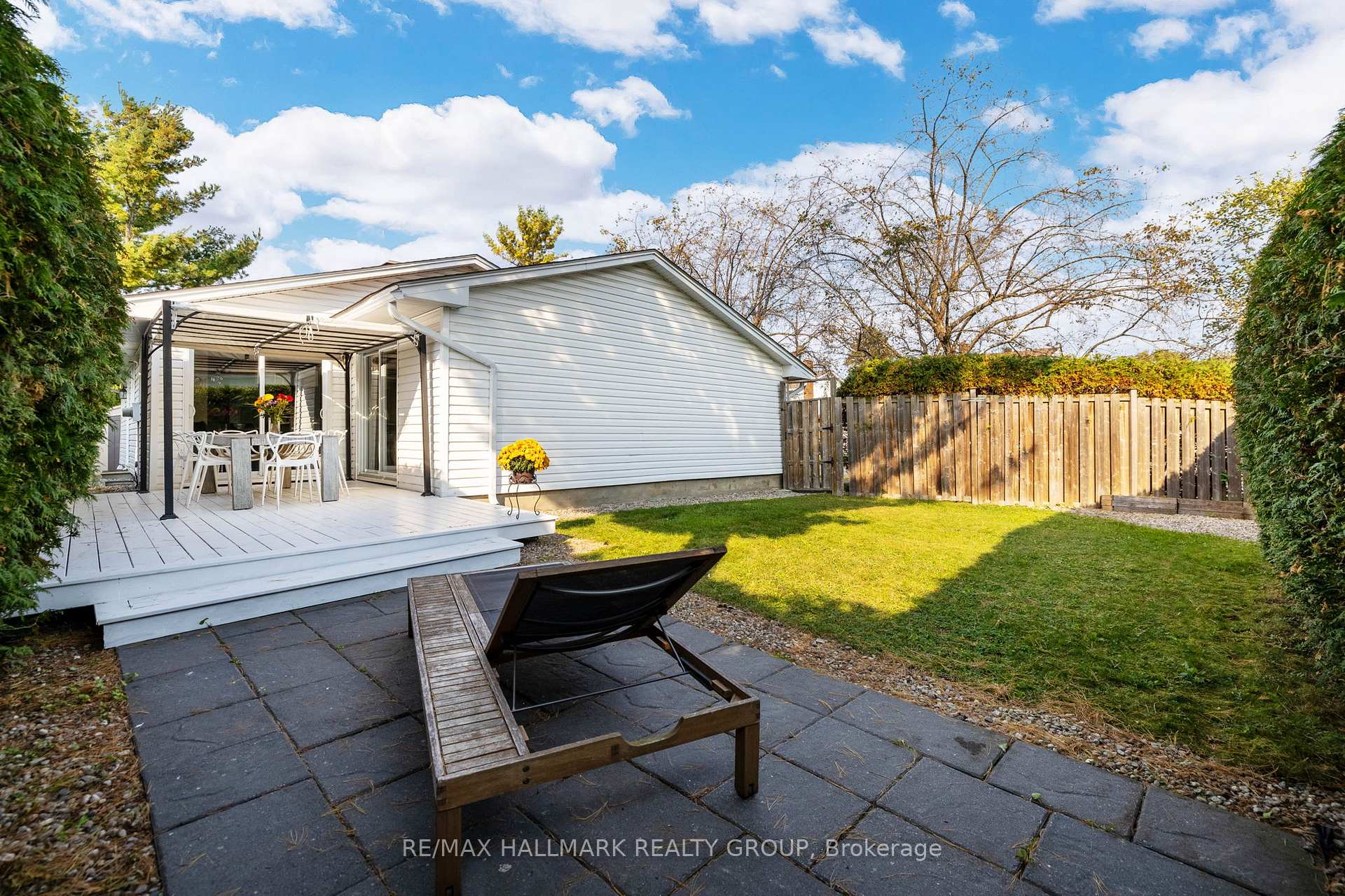 Photo 40 of 800 De Salaberry Street, Ottawa, Beacon Hill North — HOMEH