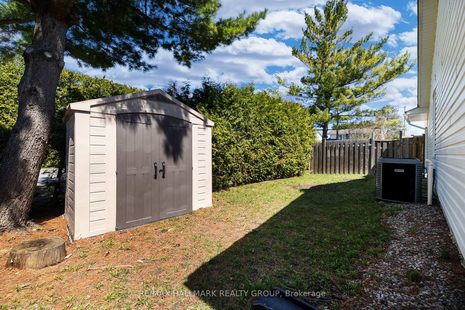 Photo 41 of 800 De Salaberry Street, Ottawa, Beacon Hill North — HOMEH