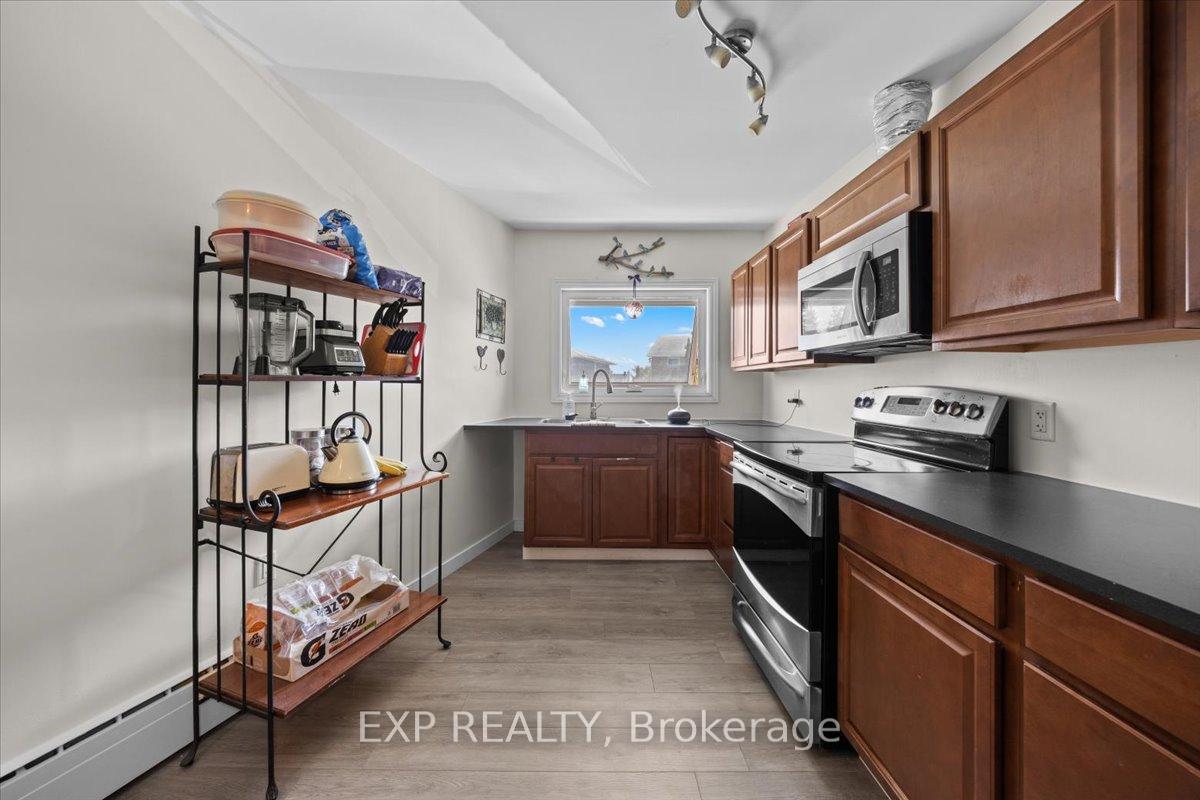 Photo 3 of 215 Lavergne Street, Ottawa, Vanier — HOMEH