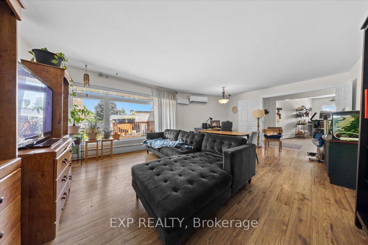 Photo 11 of 215 Lavergne Street, Ottawa, Vanier — HOMEH