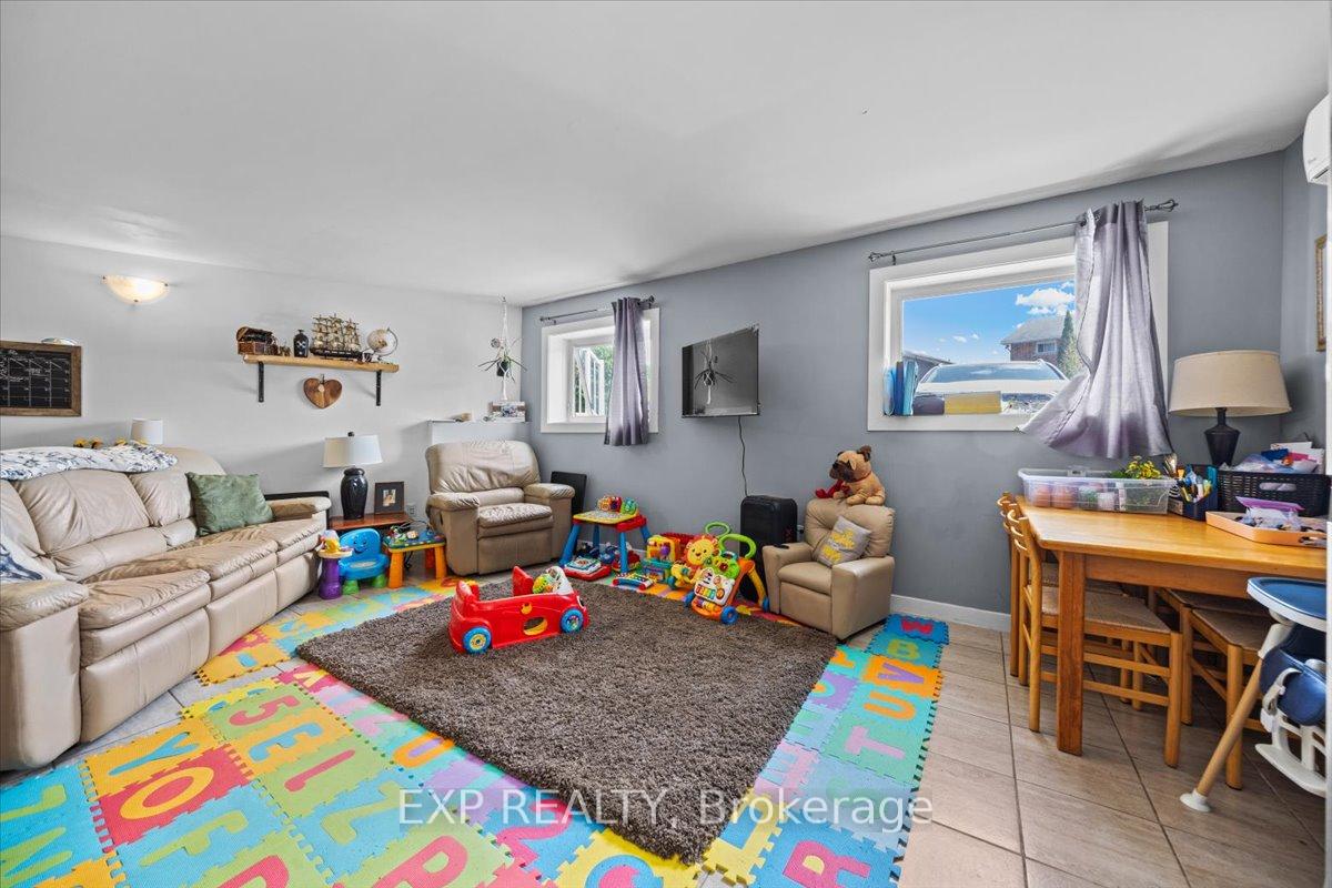 Photo 24 of 215 Lavergne Street, Ottawa, Vanier — HOMEH