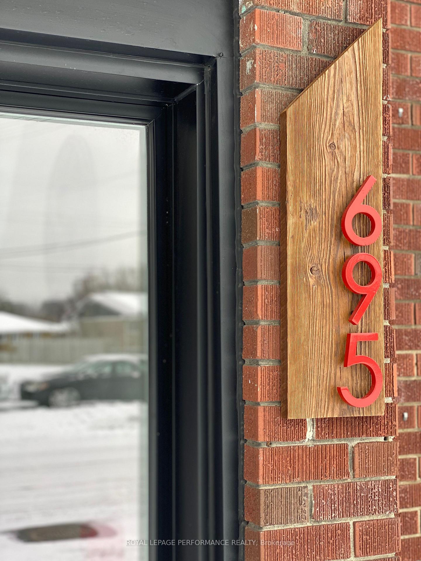 Photo 2 of Unit Unit 5, 695 Morgan Street, Ottawa, Vanier — HOMEH