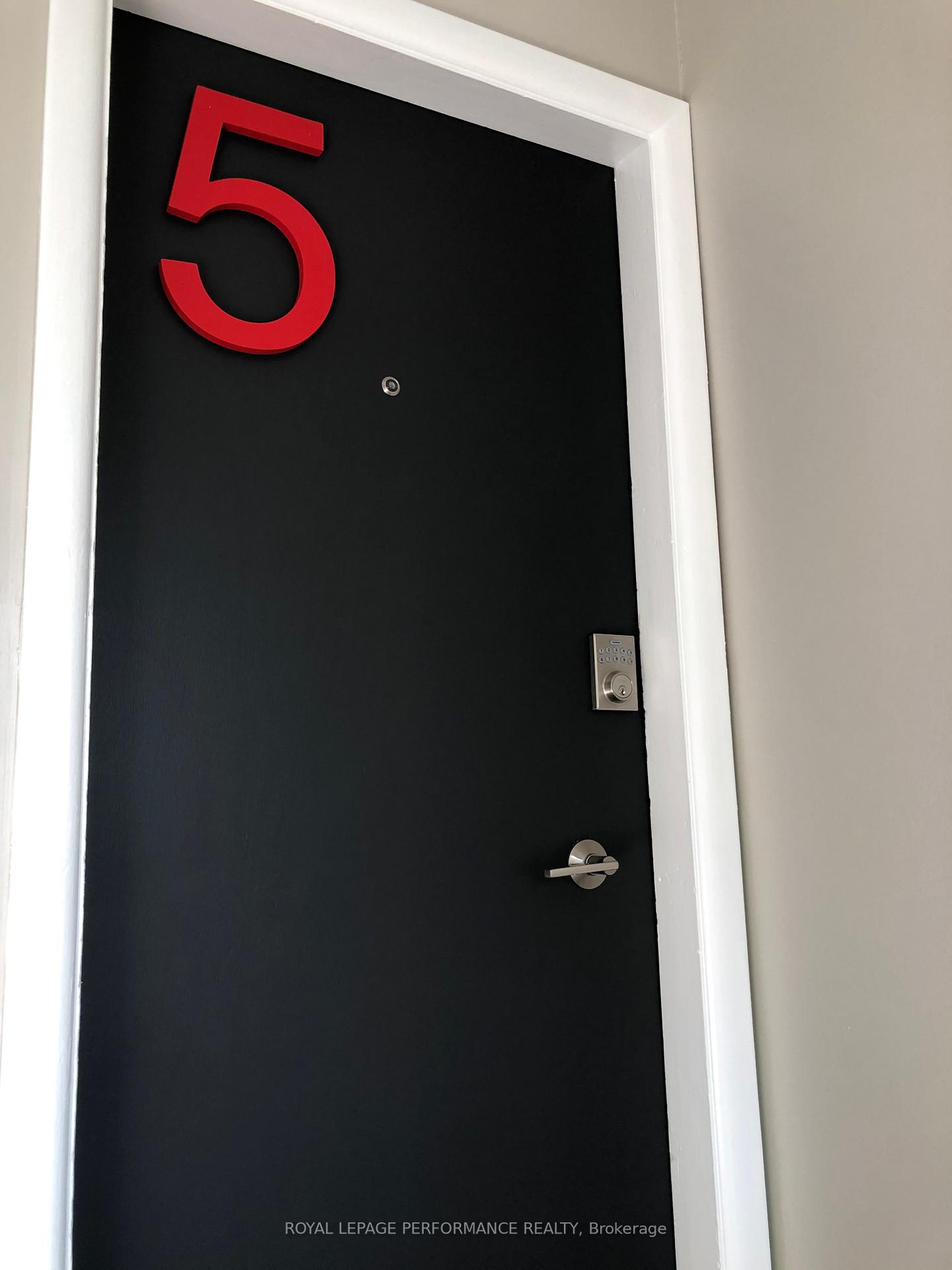 Photo 5 of Unit Unit 5, 695 Morgan Street, Ottawa, Vanier — HOMEH