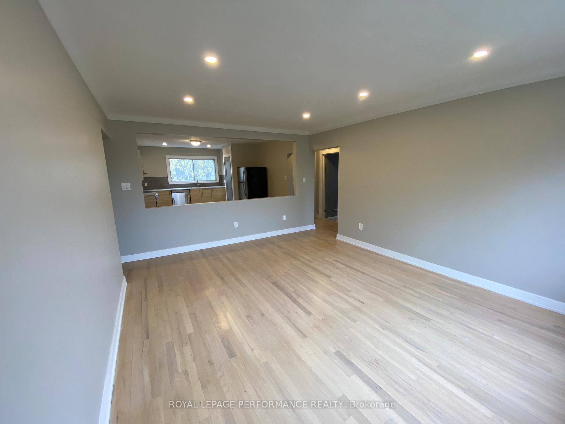 Photo 11 of Unit Unit 5, 695 Morgan Street, Ottawa, Vanier — HOMEH