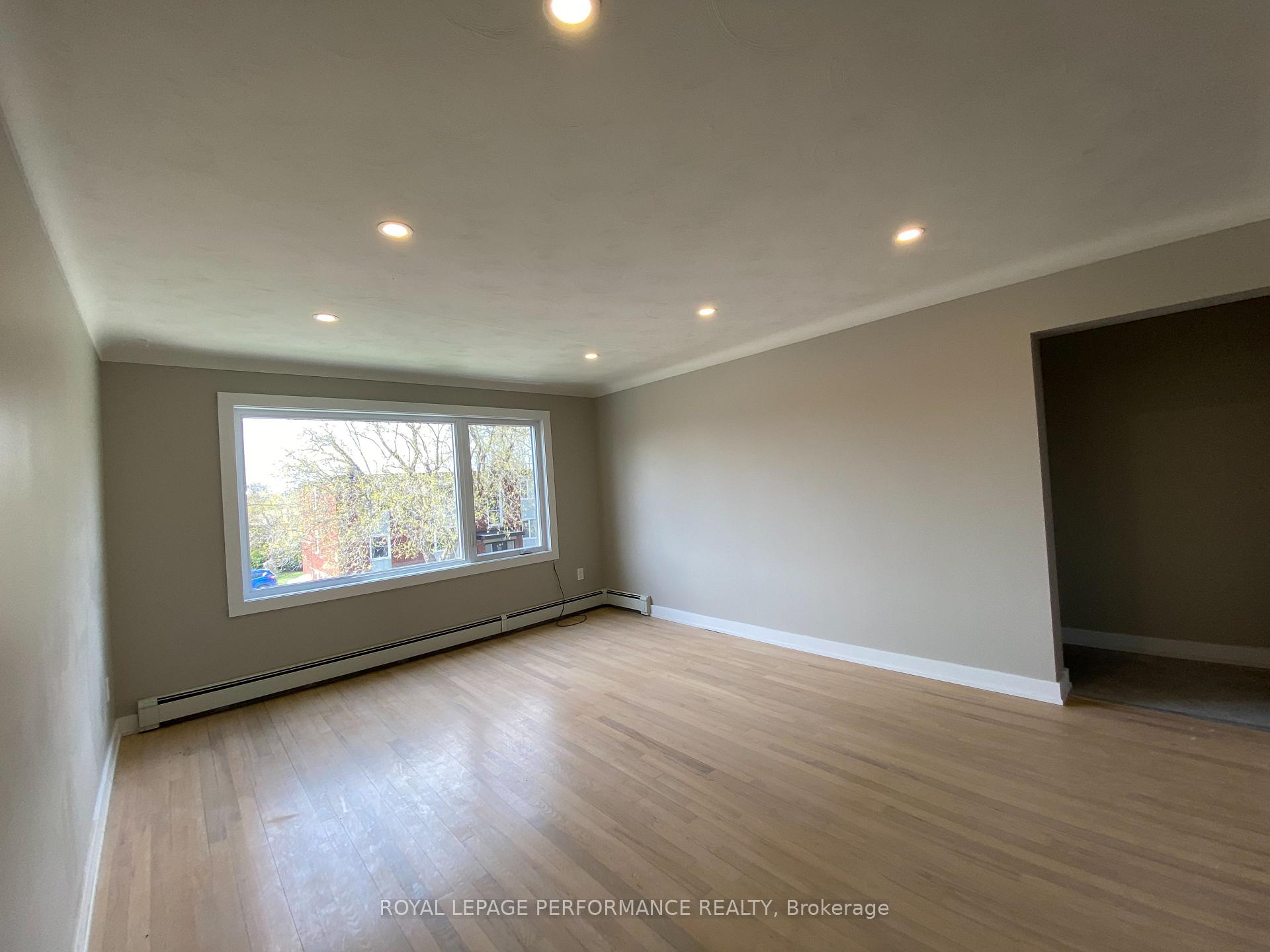 Photo 12 of Unit Unit 5, 695 Morgan Street, Ottawa, Vanier — HOMEH
