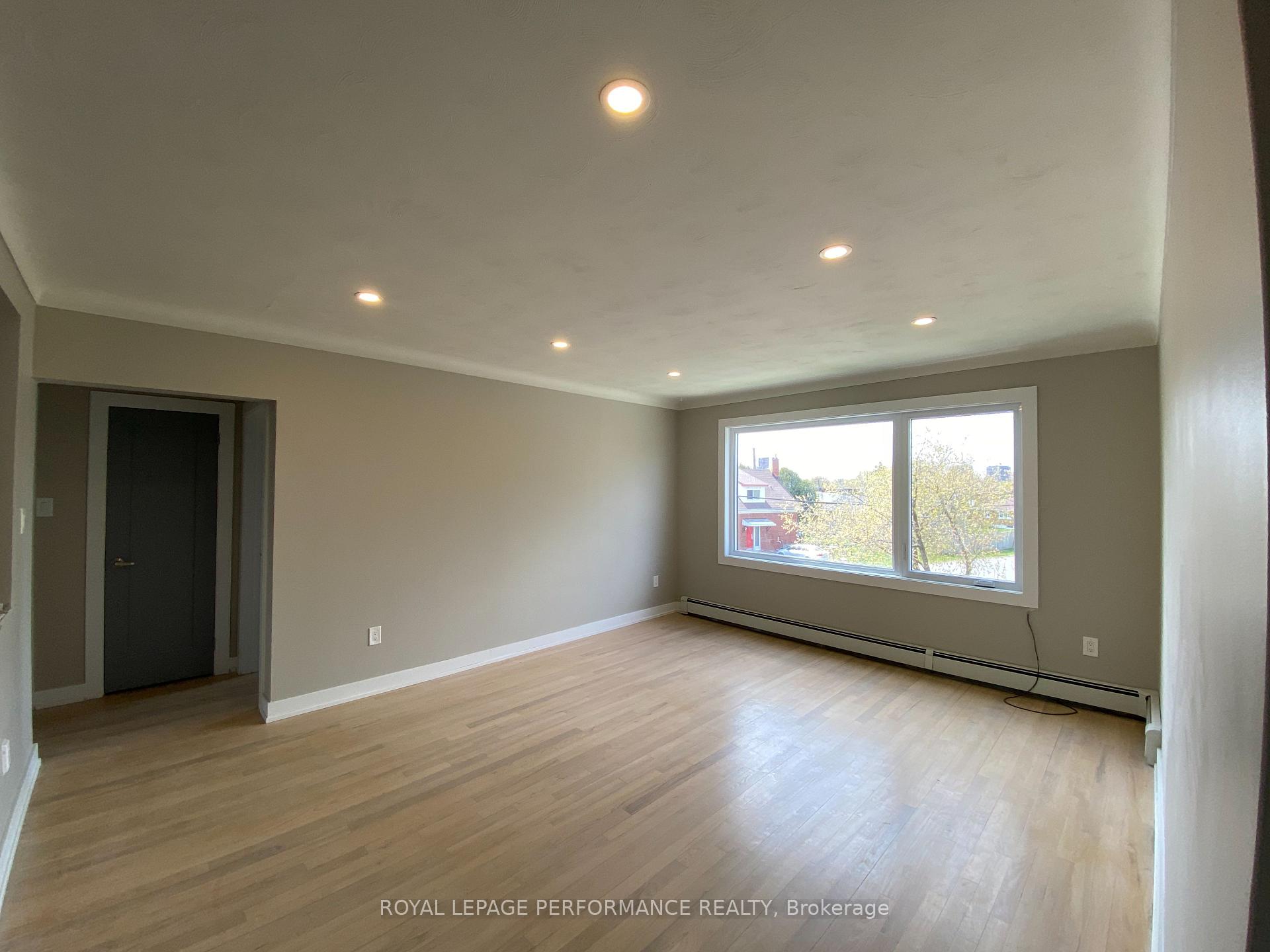 Photo 13 of Unit Unit 5, 695 Morgan Street, Ottawa, Vanier — HOMEH