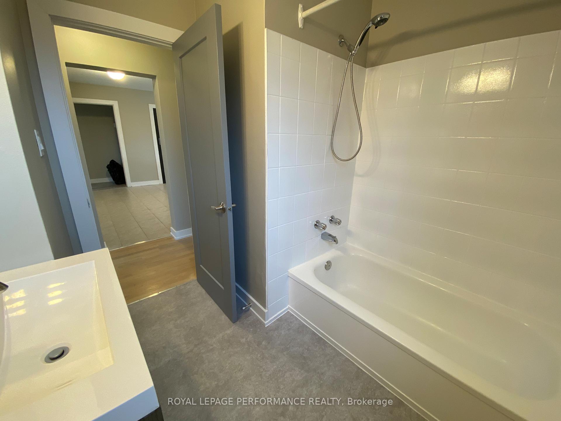 Photo 16 of Unit Unit 5, 695 Morgan Street, Ottawa, Vanier — HOMEH