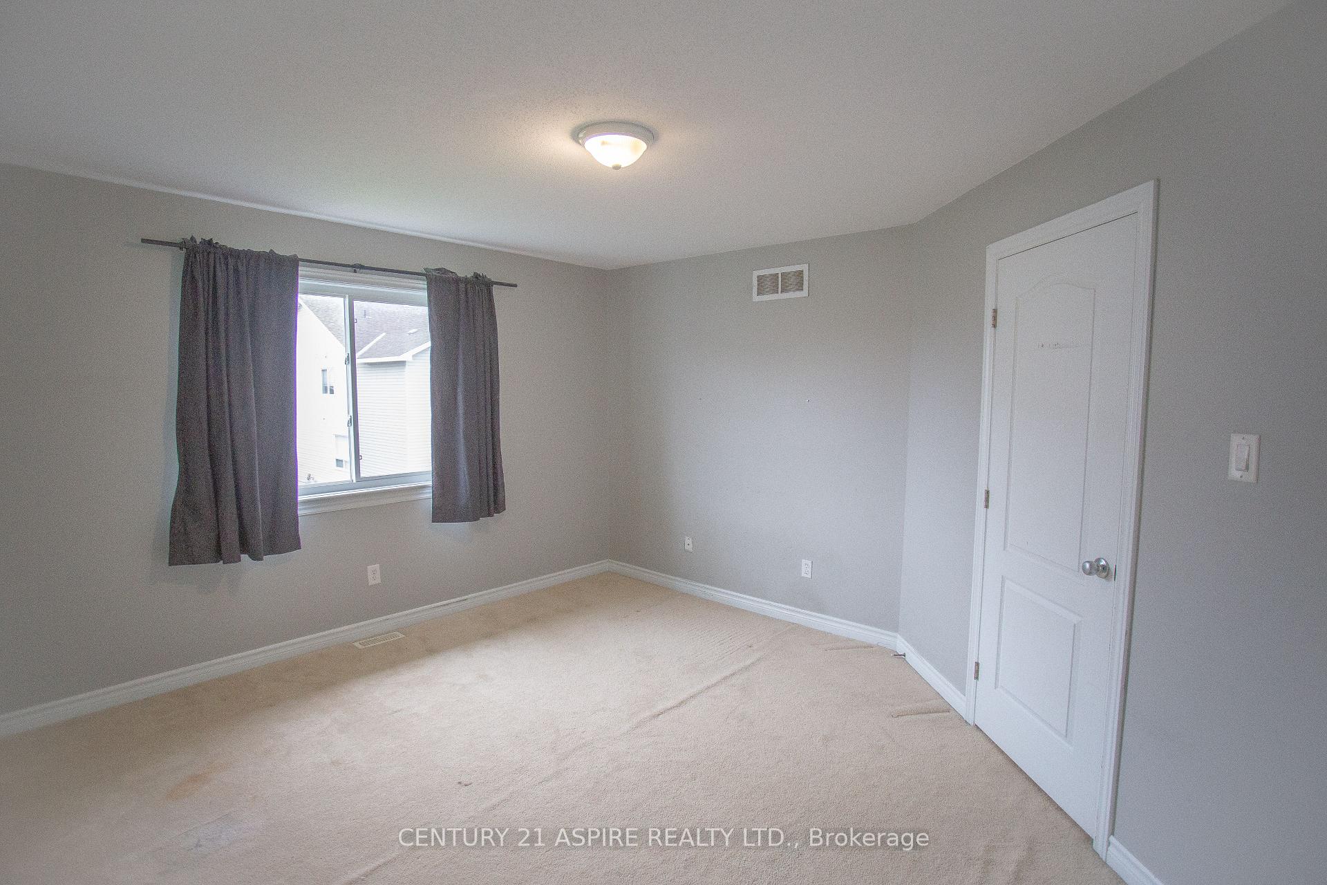 Photo 12 of 9 Verona Drive, Arnprior — HOMEH