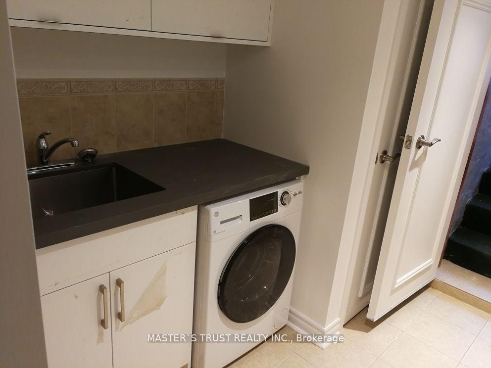 Photo 4 of Unit Lowunit, 7 Vankoughnet Street, Toronto, University — HOMEH