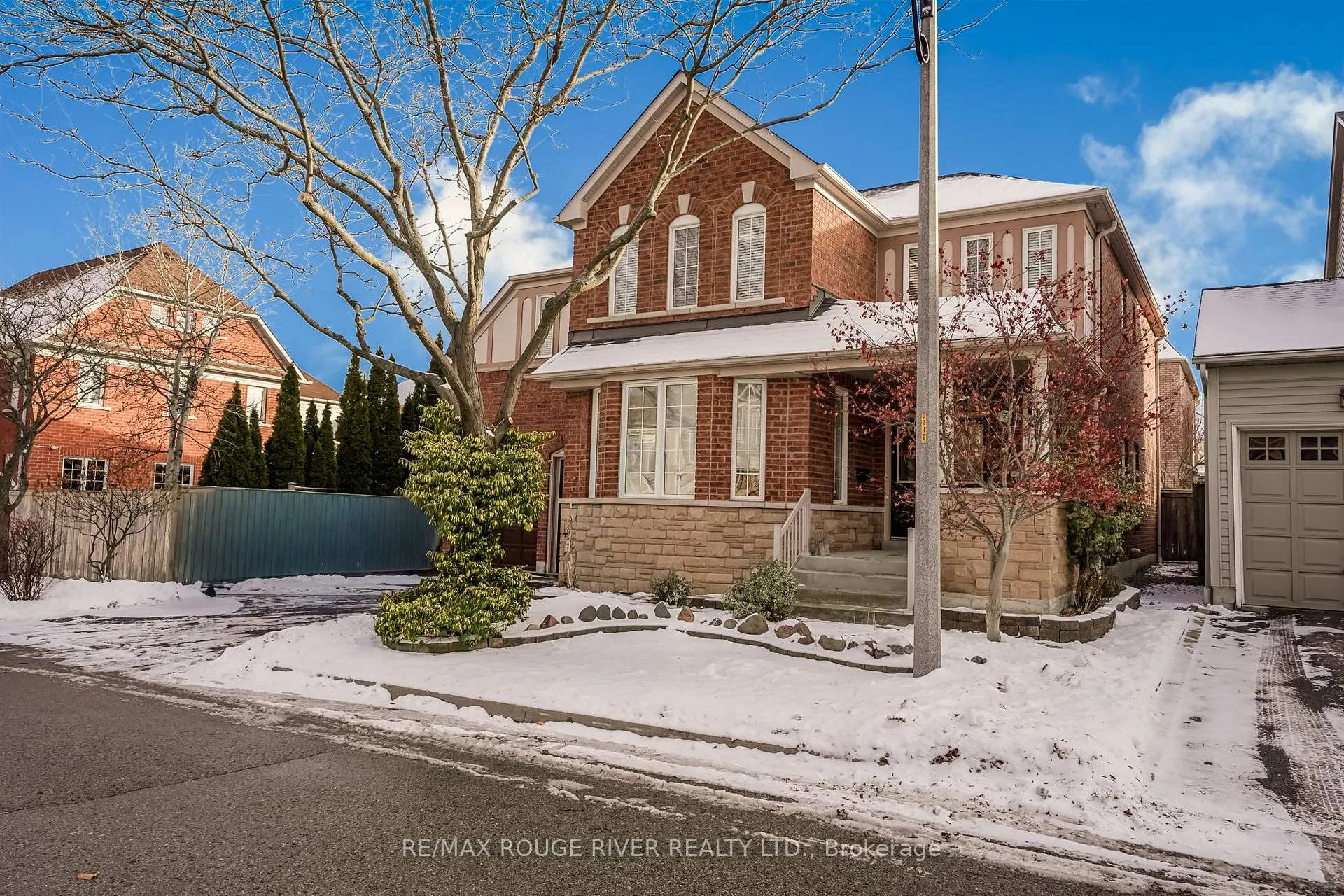 Photo 3 of 7 Butterworth Drive, Ajax, Northwest Ajax — HOMEH