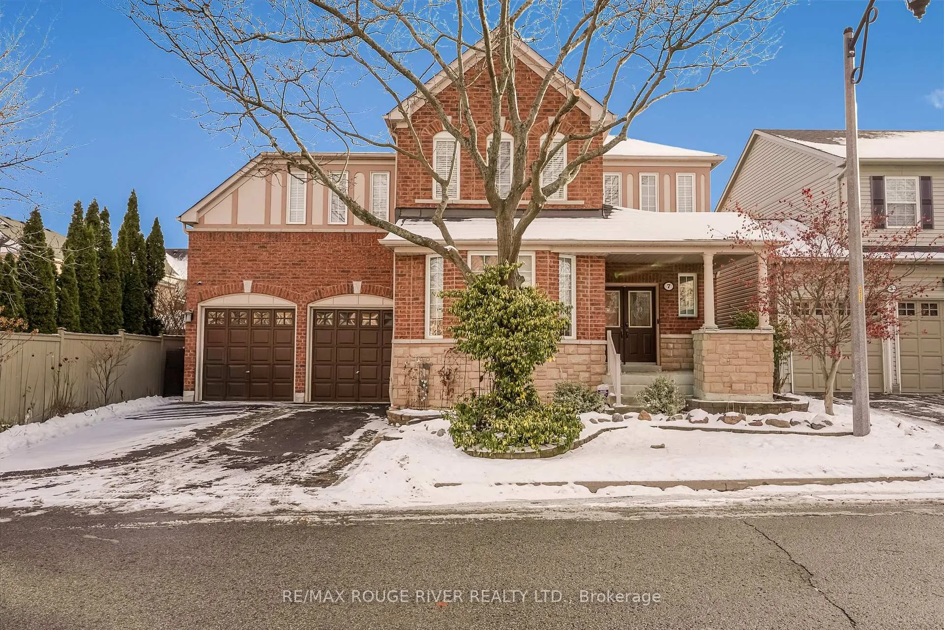 Photo 4 of 7 Butterworth Drive, Ajax, Northwest Ajax — HOMEH