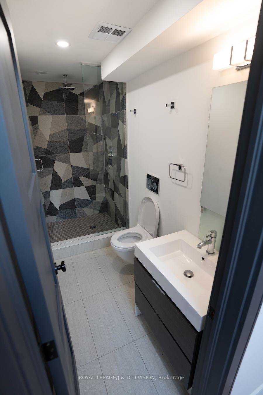 Photo 14 of Unit 3rd Flr, 657 Manning Avenue, Toronto, Palmerston-Little Italy — HOMEH