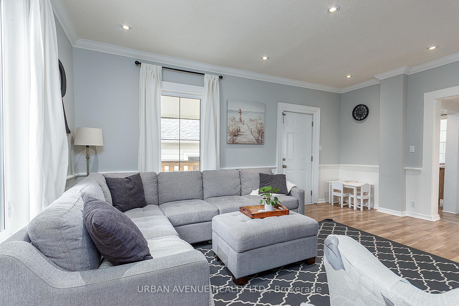 Photo 7 of 66 Toronto Street S, Uxbridge — HOMEH