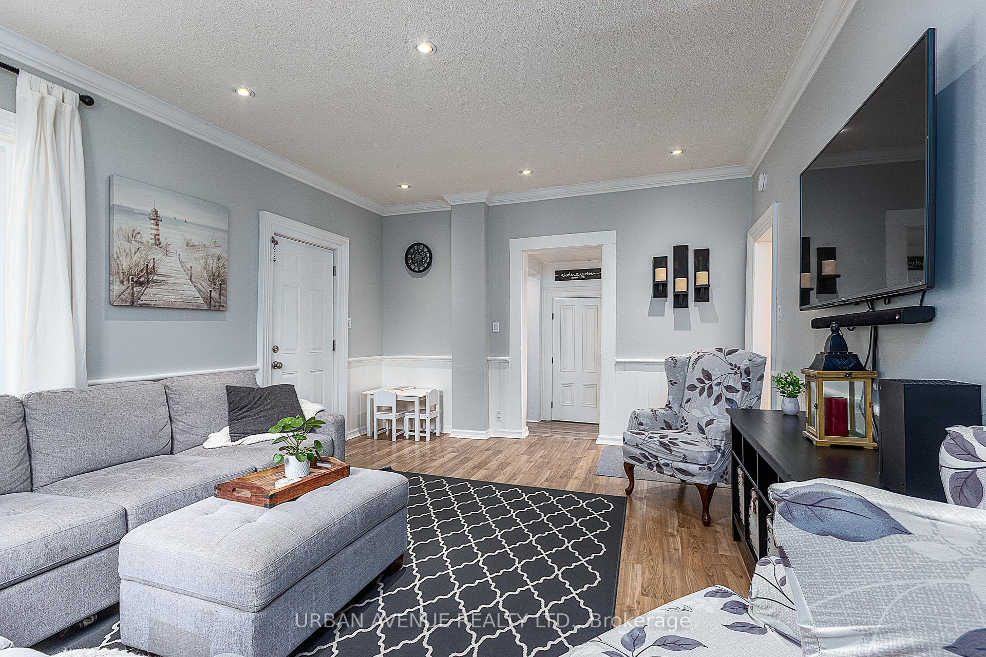 Photo 8 of 66 Toronto Street S, Uxbridge — HOMEH