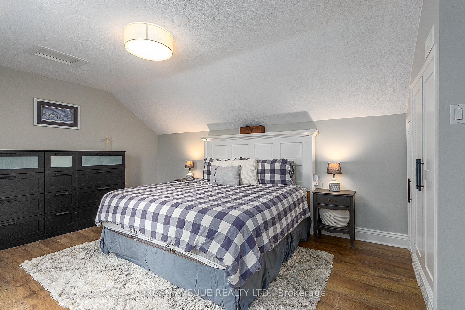 Photo 16 of 66 Toronto Street S, Uxbridge — HOMEH