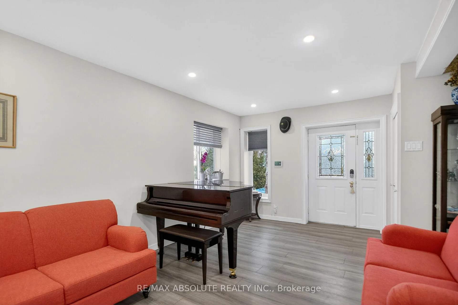 Photo 6 of 147 Longpre Street, Ottawa, Vanier — HOMEH