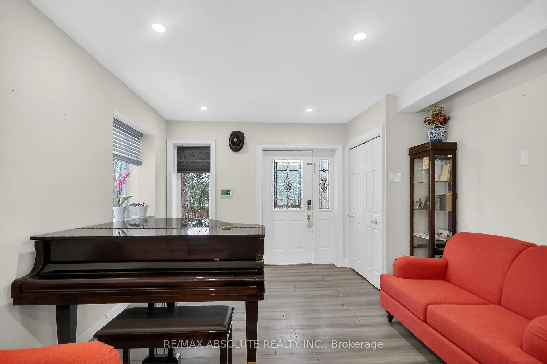 Photo 7 of 147 Longpre Street, Ottawa, Vanier — HOMEH