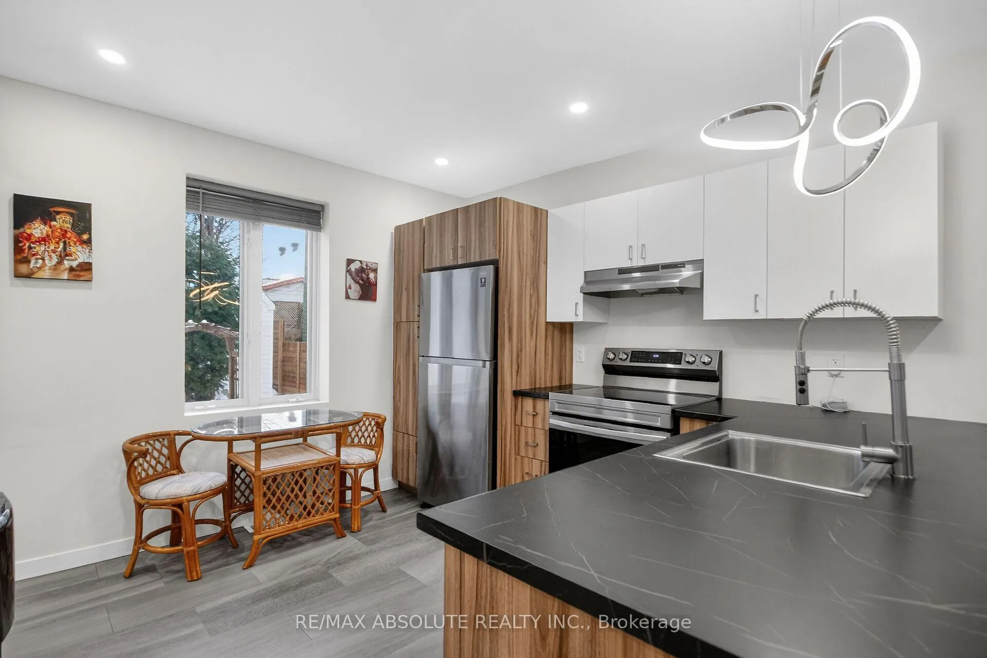 Photo 8 of 147 Longpre Street, Ottawa, Vanier — HOMEH