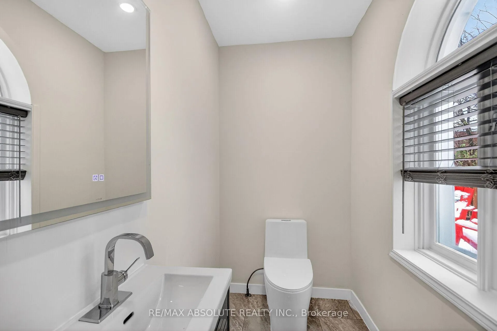 Photo 15 of 147 Longpre Street, Ottawa, Vanier — HOMEH