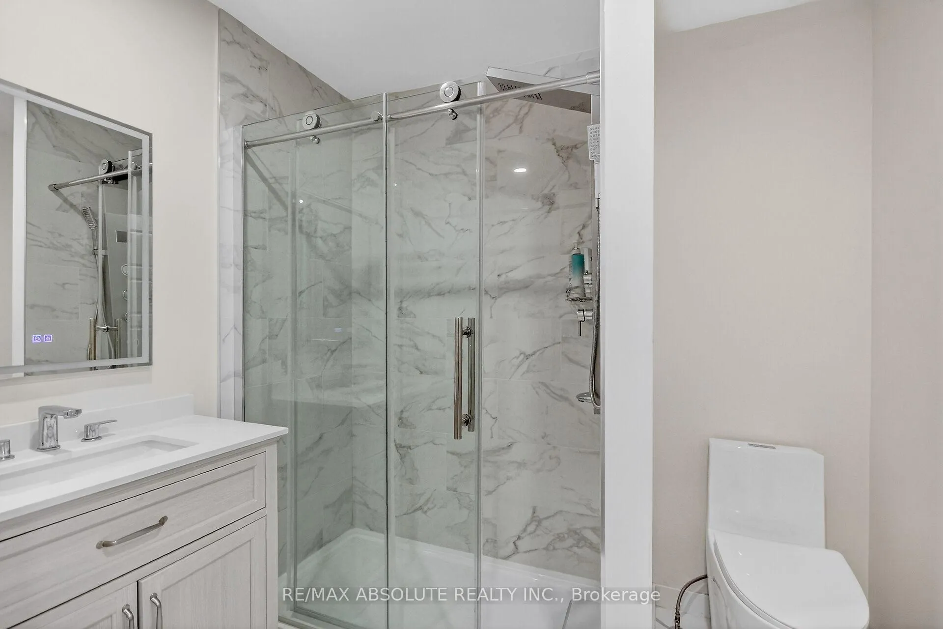 Photo 23 of 147 Longpre Street, Ottawa, Vanier — HOMEH