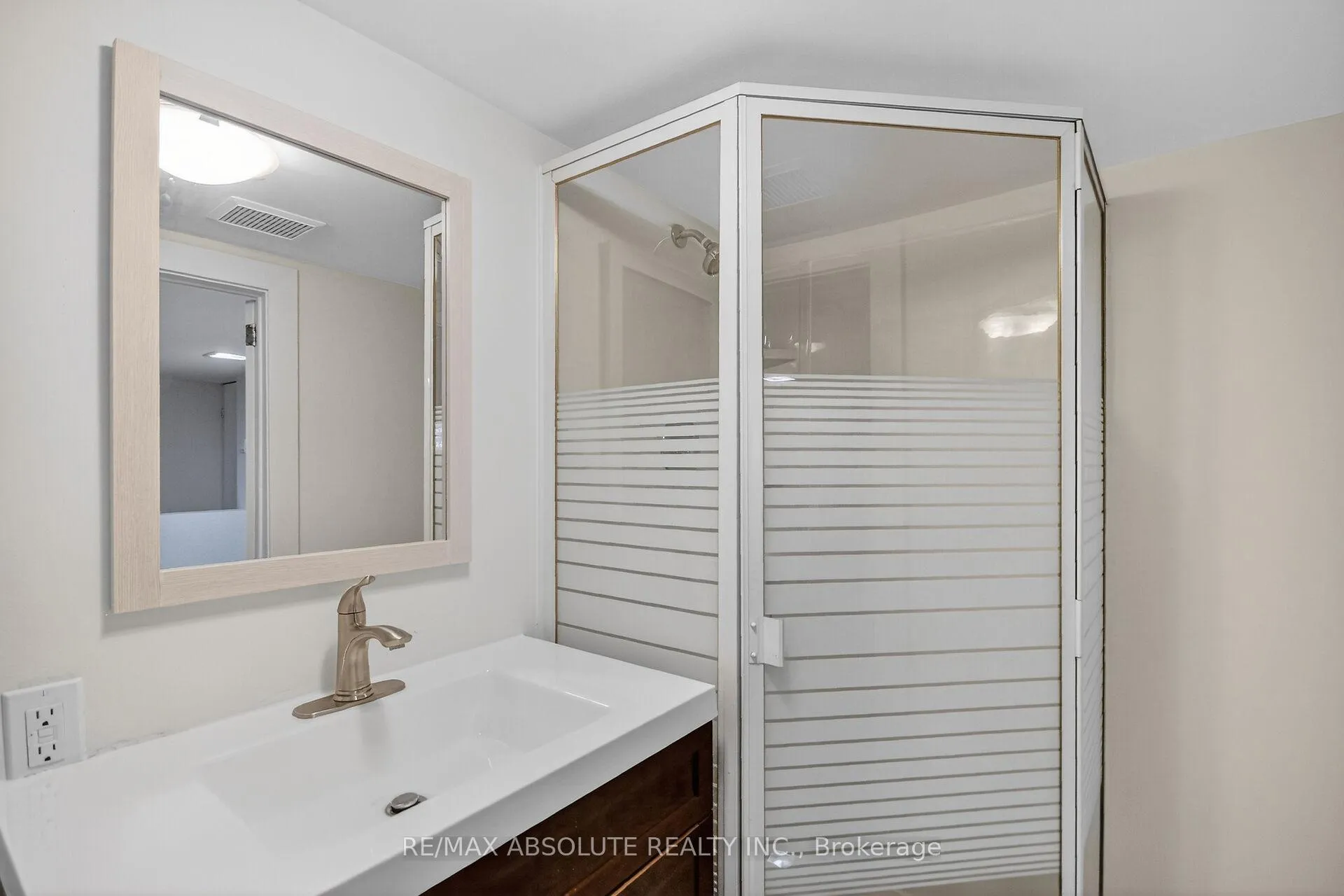 Photo 48 of 147 Longpre Street, Ottawa, Vanier — HOMEH