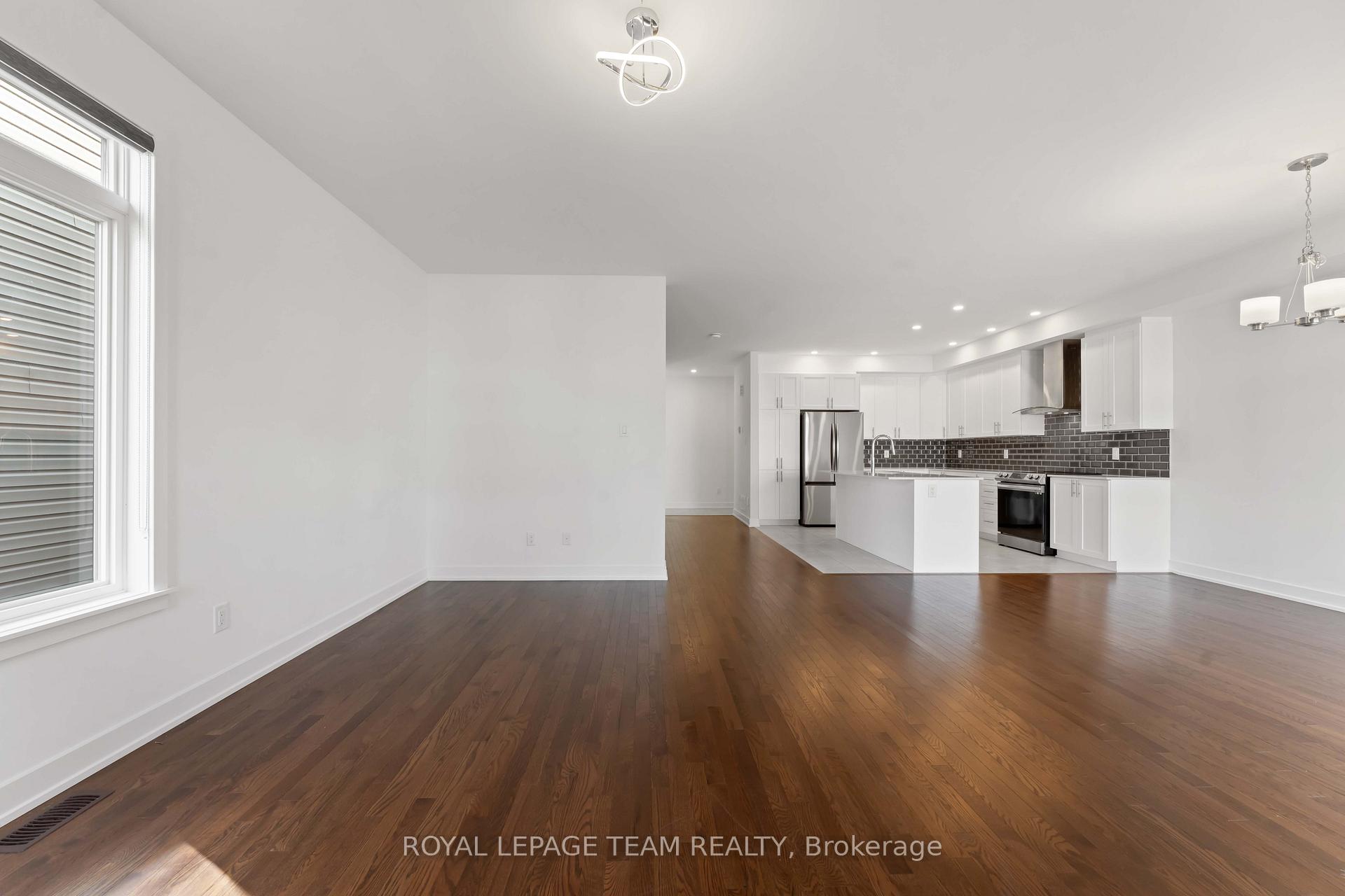 Photo 11 of 27 Peony Lane, Ottawa, Riverside South/Gloucester Glen — HOMEH