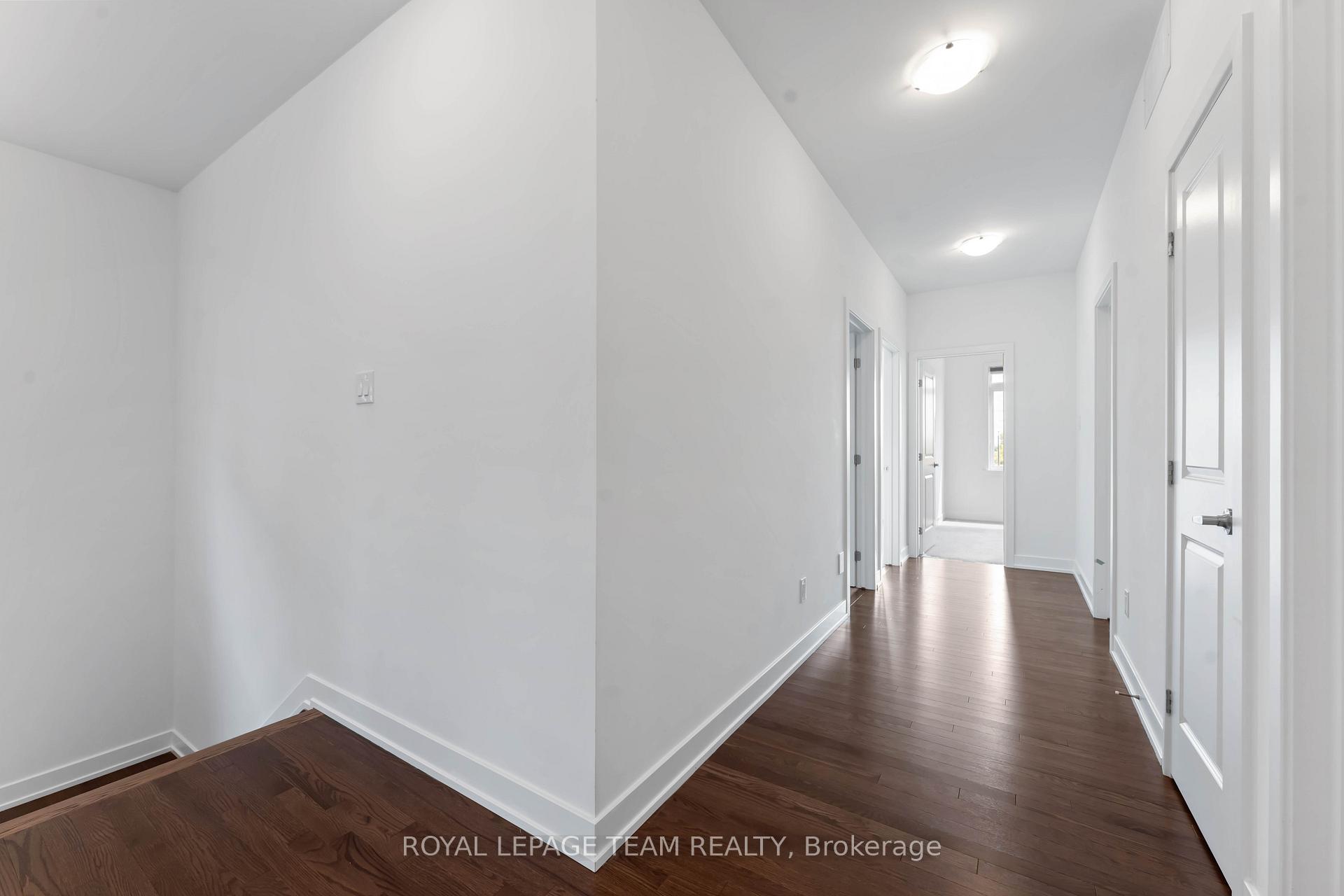 Photo 20 of 27 Peony Lane, Ottawa, Riverside South/Gloucester Glen — HOMEH