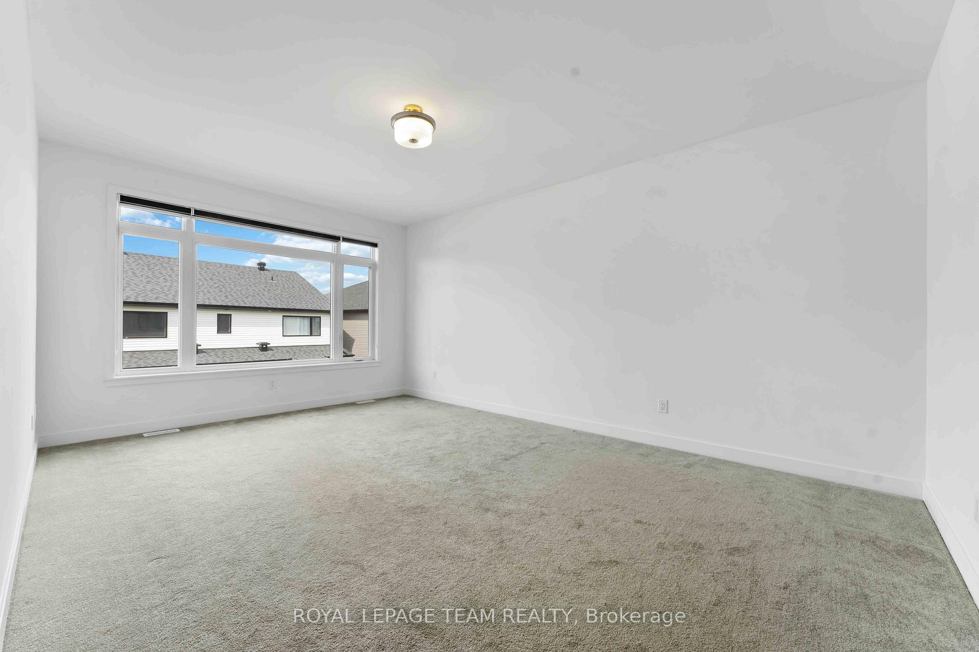 Photo 15 of 27 Peony Lane, Ottawa, Riverside South/Gloucester Glen — HOMEH