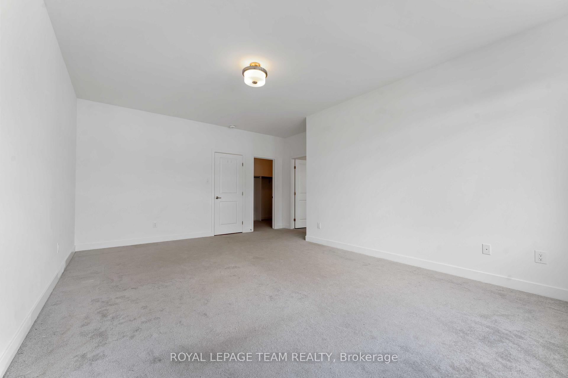 Photo 24 of 27 Peony Lane, Ottawa, Riverside South/Gloucester Glen — HOMEH