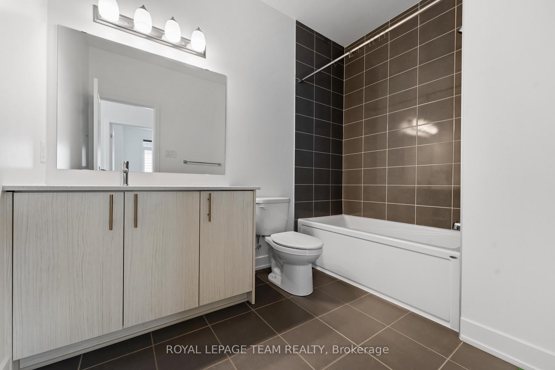 Photo 32 of 27 Peony Lane, Ottawa, Riverside South/Gloucester Glen — HOMEH