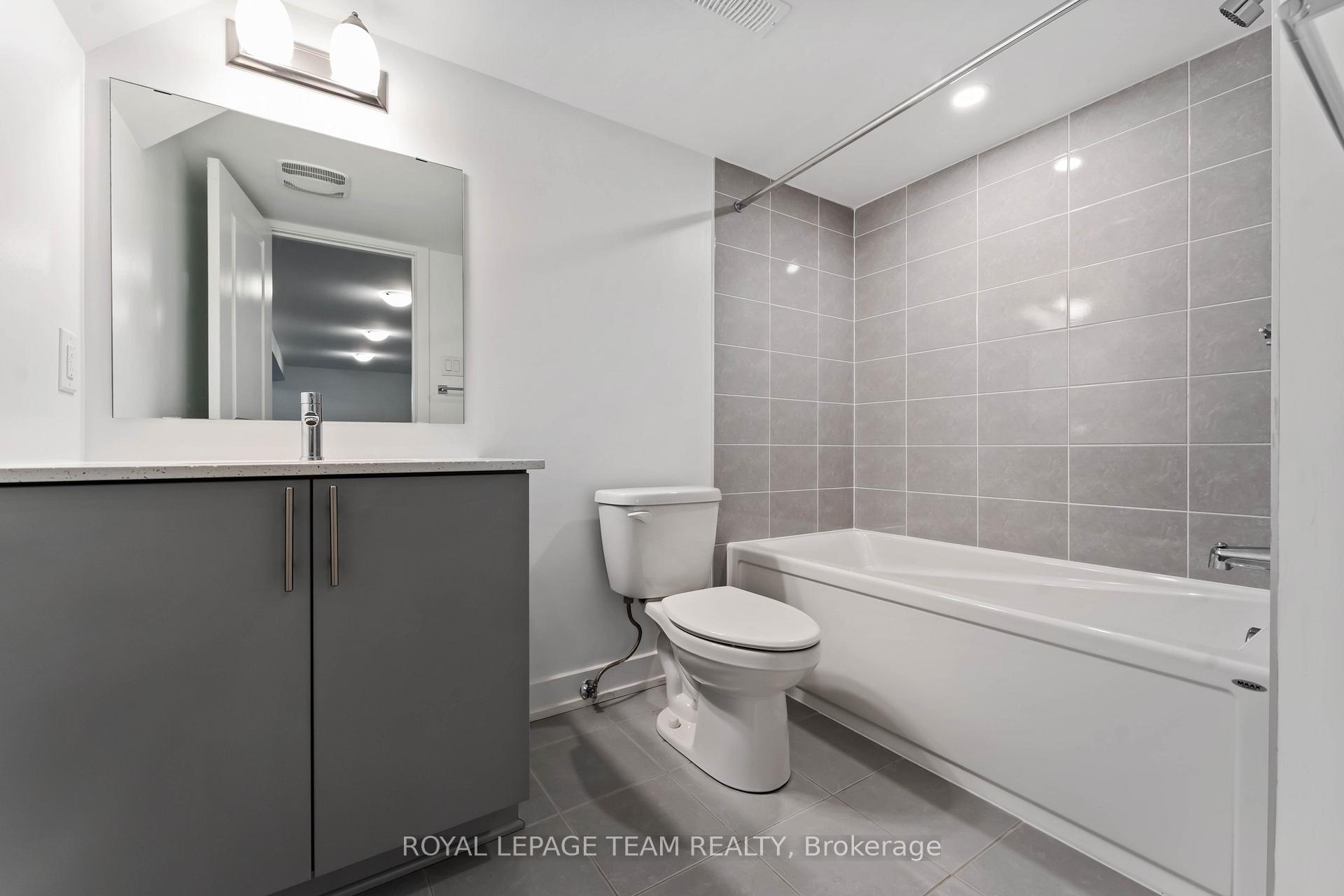 Photo 41 of 27 Peony Lane, Ottawa, Riverside South/Gloucester Glen — HOMEH