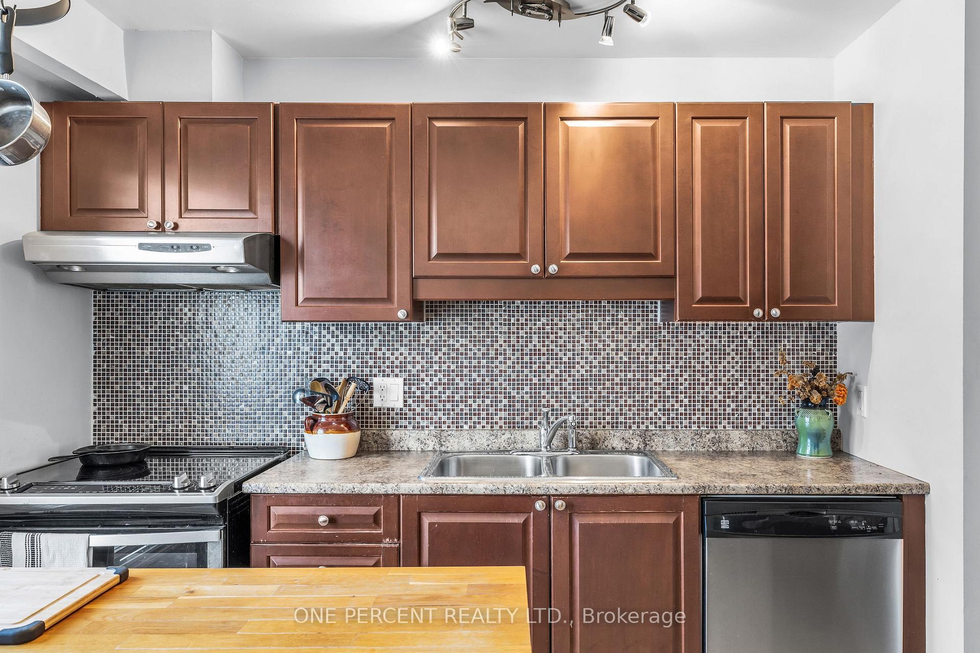 Photo 32 of 2533 Autumn Hill Crescent, Ottawa, Blackburn Hamlet (South) — HOMEH