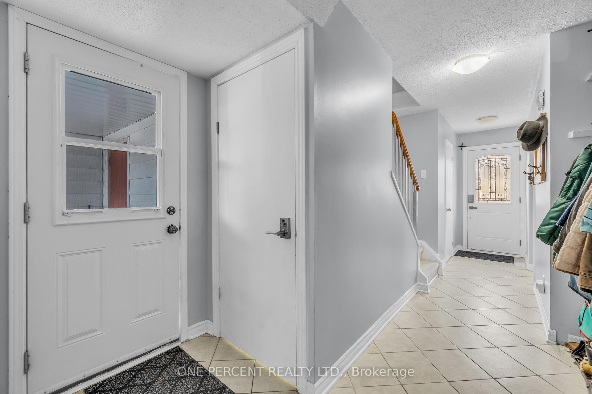 Photo 17 of 2533 Autumn Hill Crescent, Ottawa, Blackburn Hamlet (South) — HOMEH