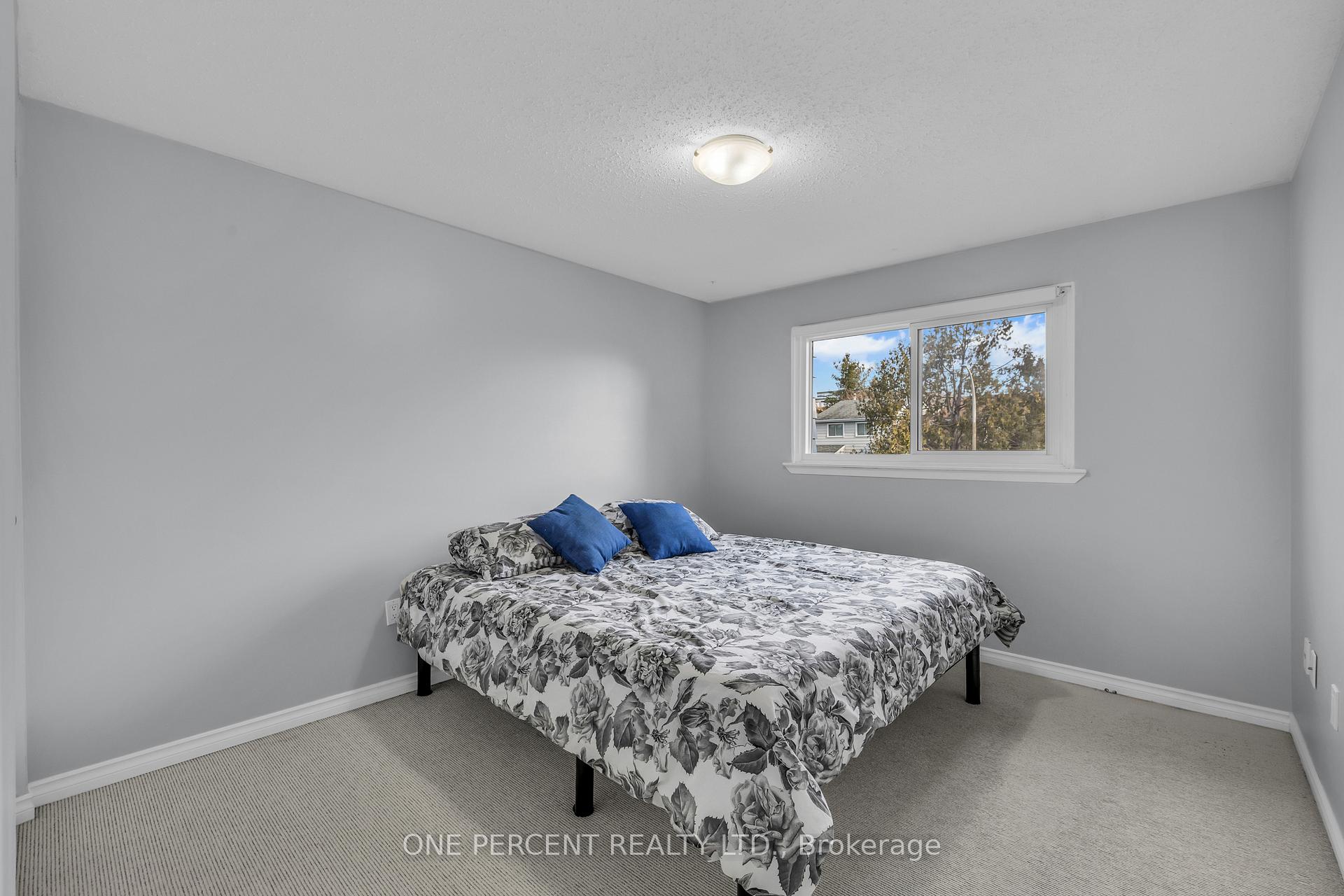 Photo 22 of 2533 Autumn Hill Crescent, Ottawa, Blackburn Hamlet (South) — HOMEH
