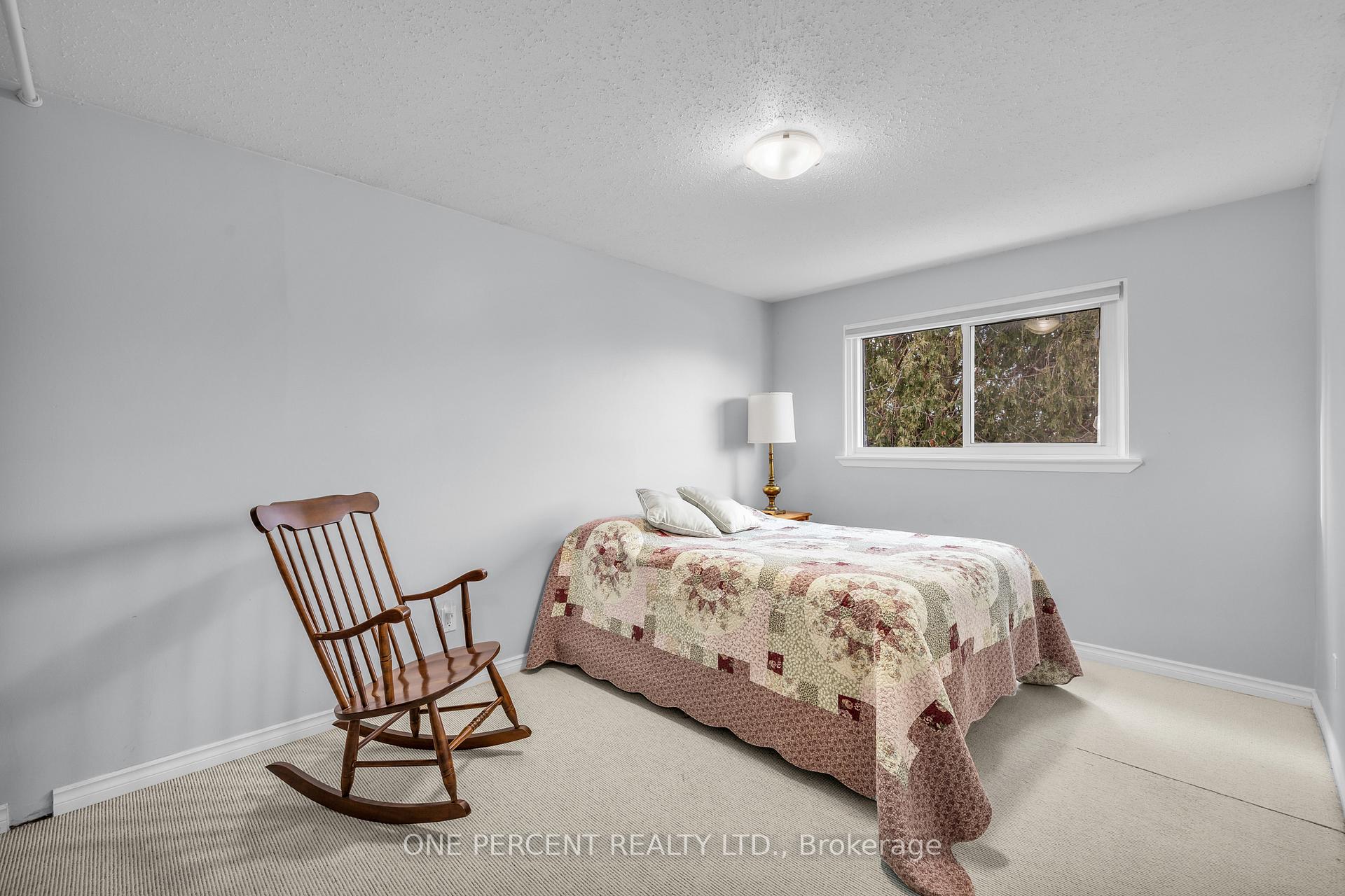 Photo 23 of 2533 Autumn Hill Crescent, Ottawa, Blackburn Hamlet (South) — HOMEH