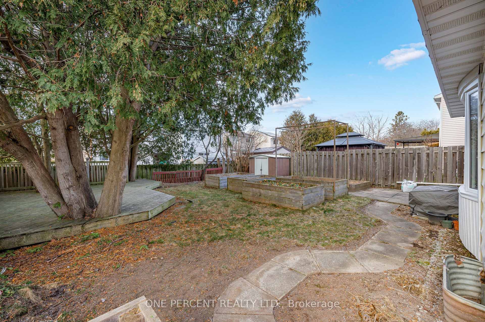 Photo 33 of 2533 Autumn Hill Crescent, Ottawa, Blackburn Hamlet (South) — HOMEH