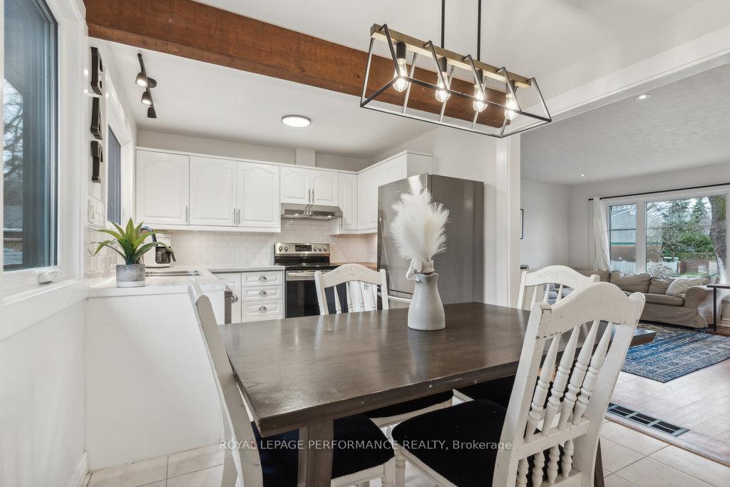 Photo 15 of 972 Harkness Avenue, Ottawa, Riverside Park — HOMEH