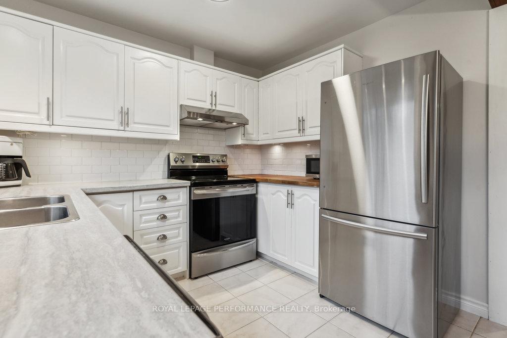 Photo 16 of 972 Harkness Avenue, Ottawa, Riverside Park — HOMEH