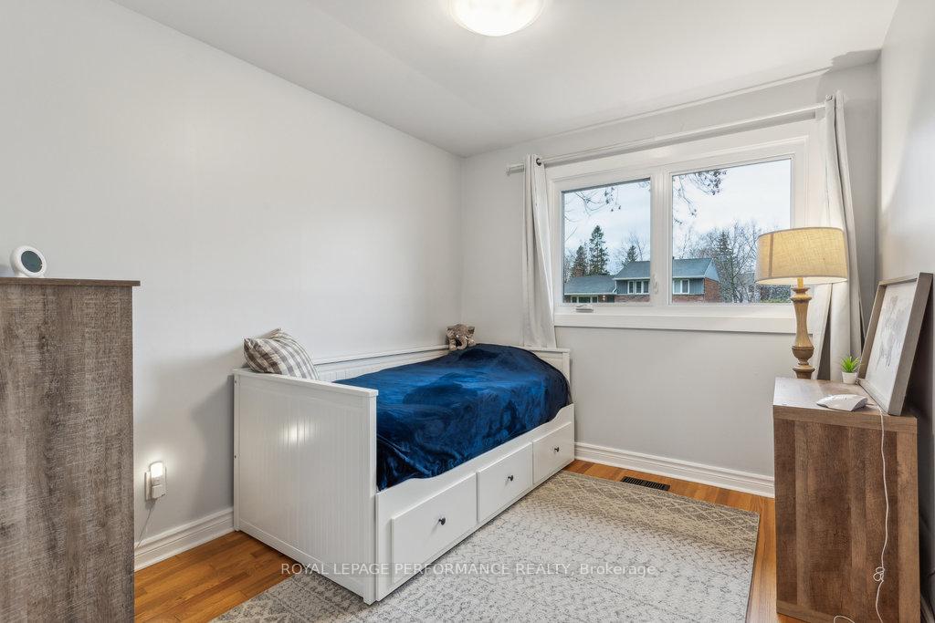 Photo 25 of 972 Harkness Avenue, Ottawa, Riverside Park — HOMEH