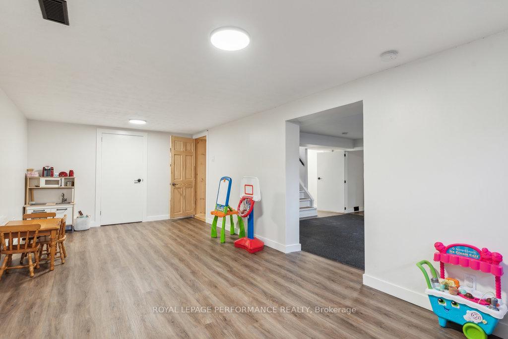Photo 30 of 972 Harkness Avenue, Ottawa, Riverside Park — HOMEH