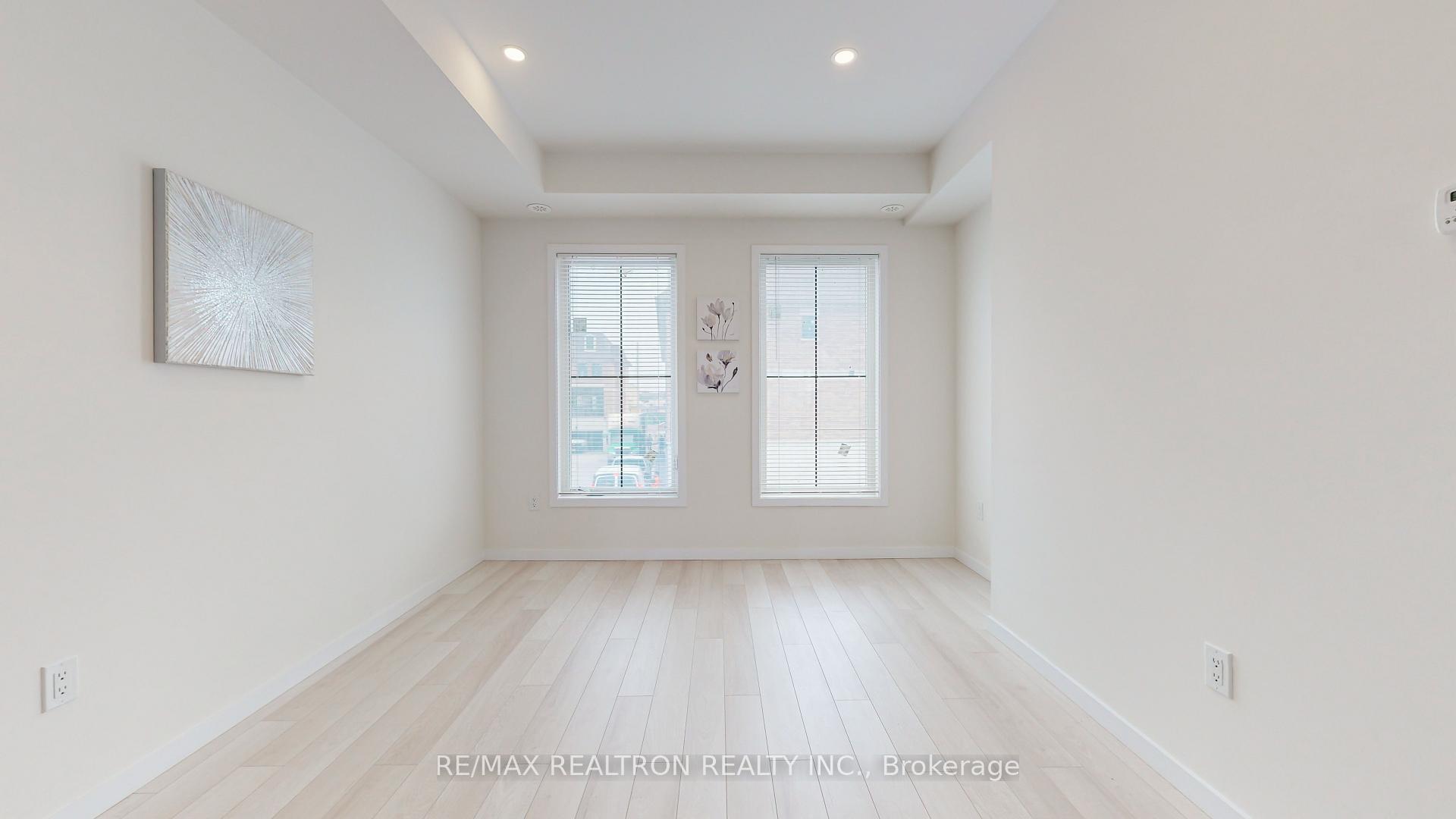Photo 11 of 10 Seacoasts Circle, Vaughan, Maple — HOMEH