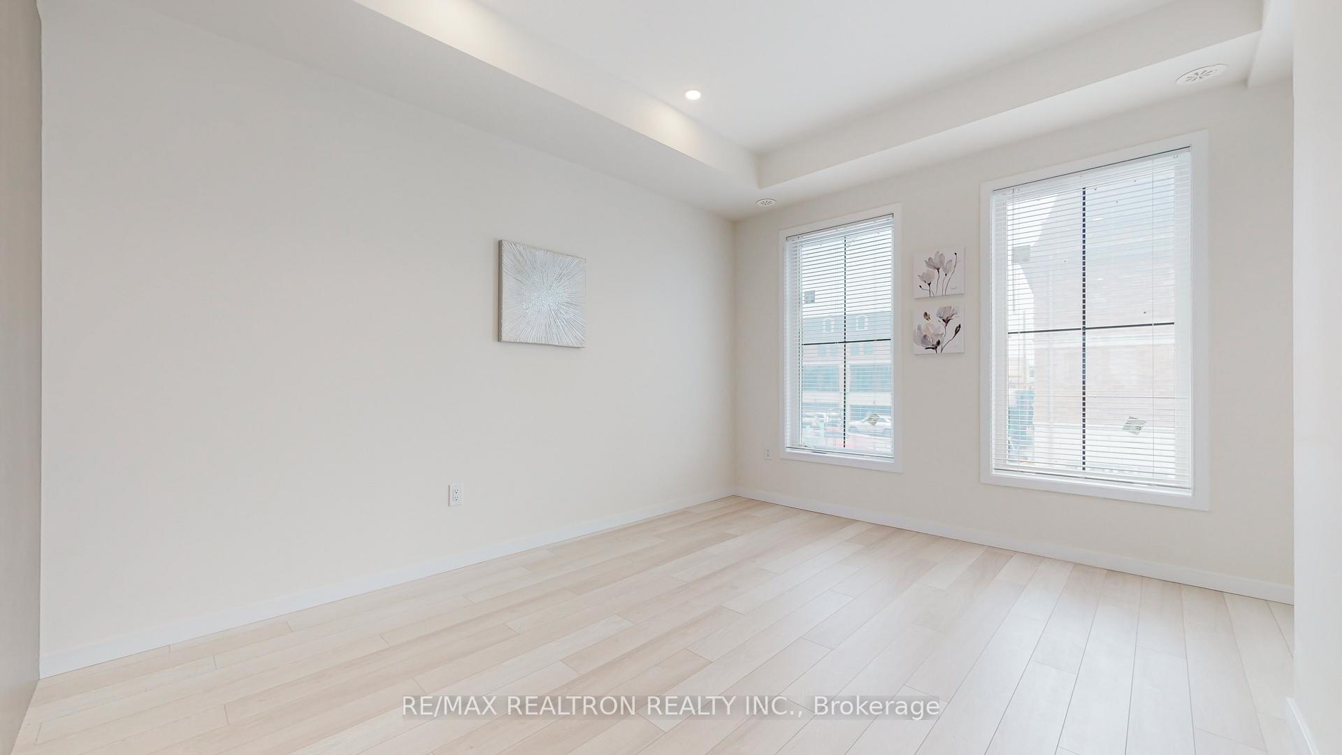 Photo 18 of 10 Seacoasts Circle, Vaughan, Maple — HOMEH