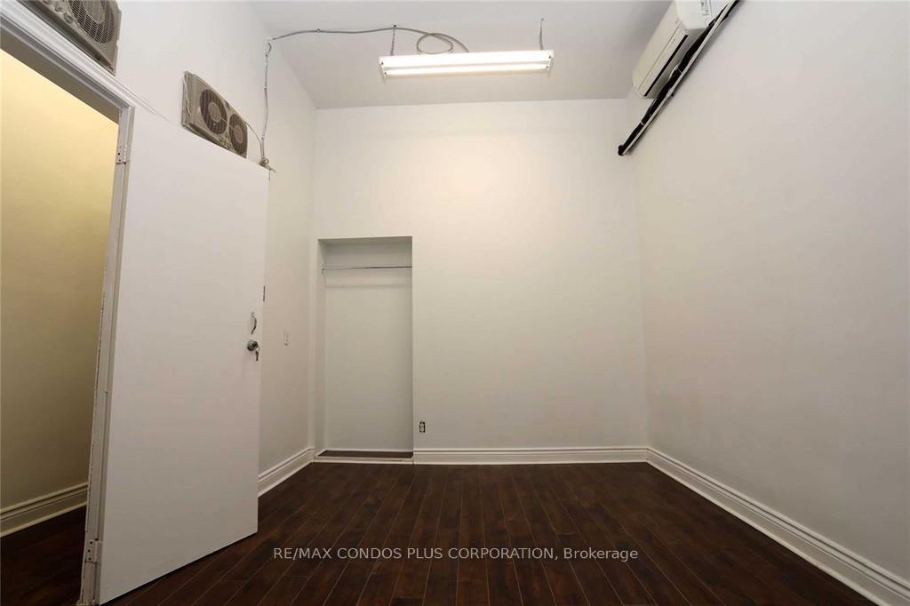 Photo 3 of Unit A, 324 Spadina Avenue, Toronto, Kensington-Chinatown — HOMEH