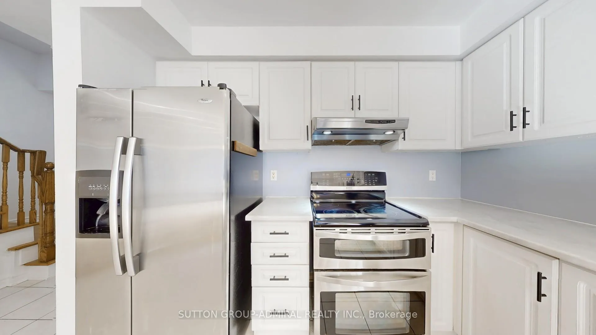 Photo 8 of 111 Kelso Crescent, Vaughan, Maple — HOMEH
