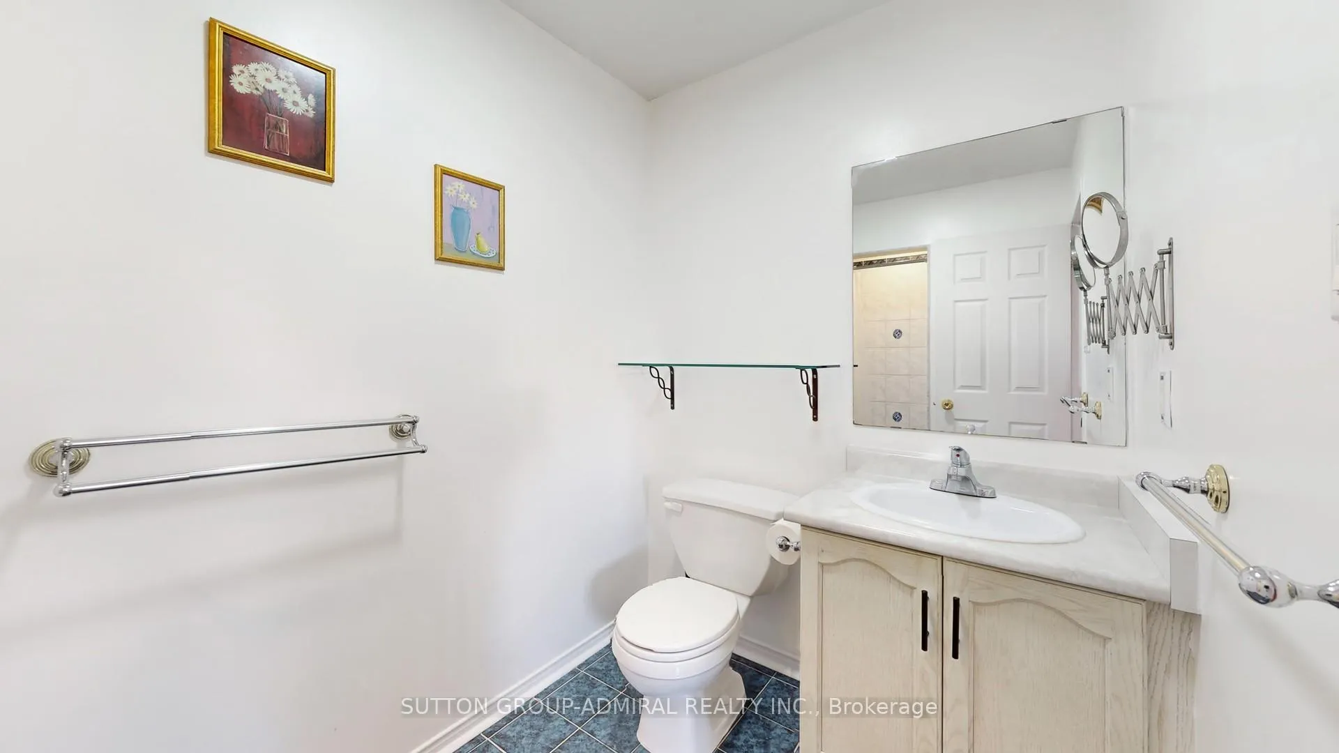Photo 11 of 111 Kelso Crescent, Vaughan, Maple — HOMEH